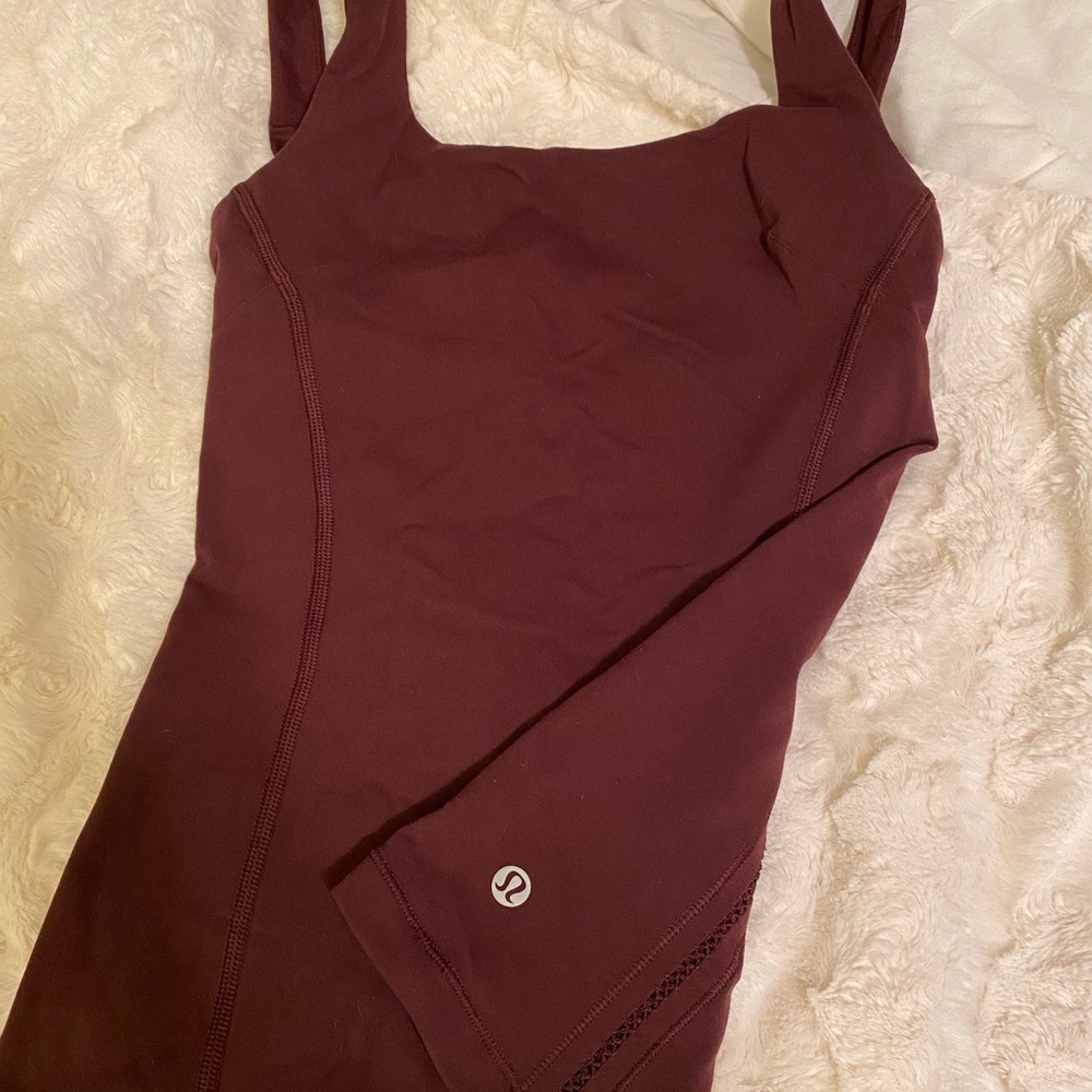 Burgundy Lululemon top